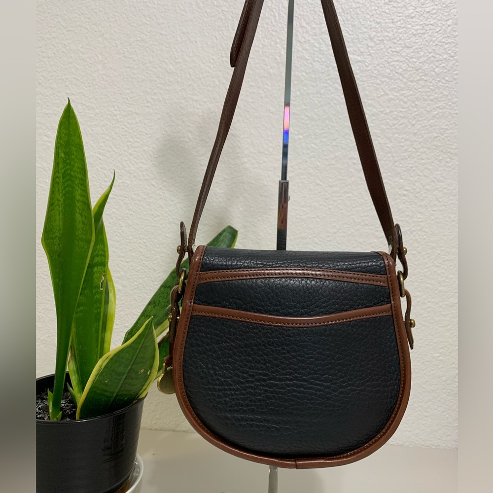 💕👜Vintage Dooney & Bourke Crossbody - Picture 2 of 12